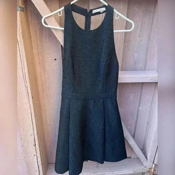 Alice and Olivia Danie Black Brocade Open Back Dress NEW - Picture 1 of 9
